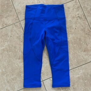 Lulu Lemon cropped Blue Leggings